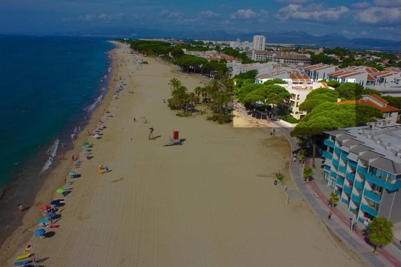 Litoral Costa Dorada - Playmar Only Families Cambrils Exterior photo