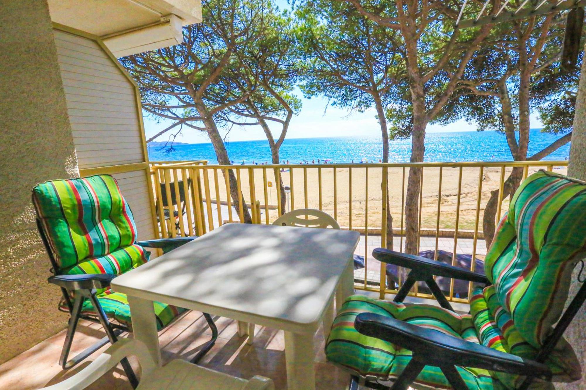 Litoral Costa Dorada - Playmar Only Families Cambrils Exterior photo